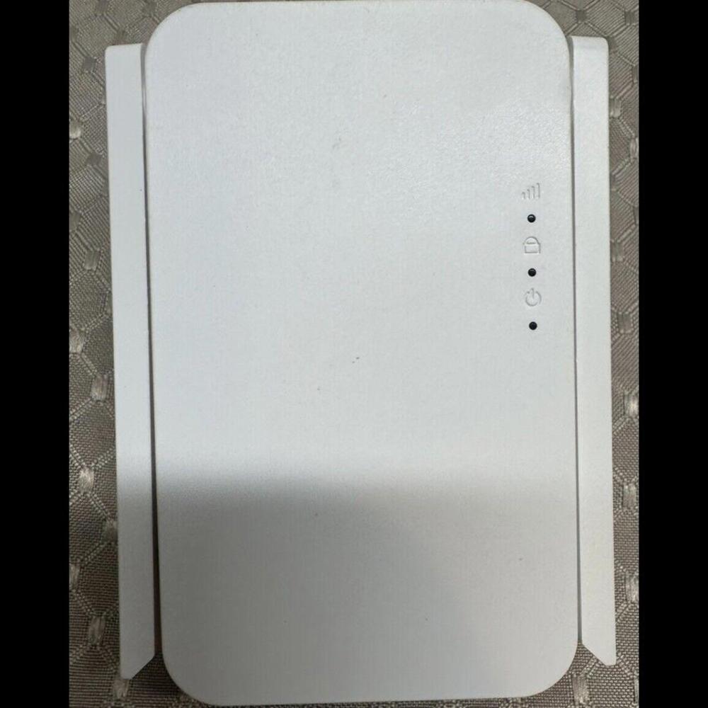 Macard RE1200 White Wireless Booster WiFi Signal Range Dual Band Extender